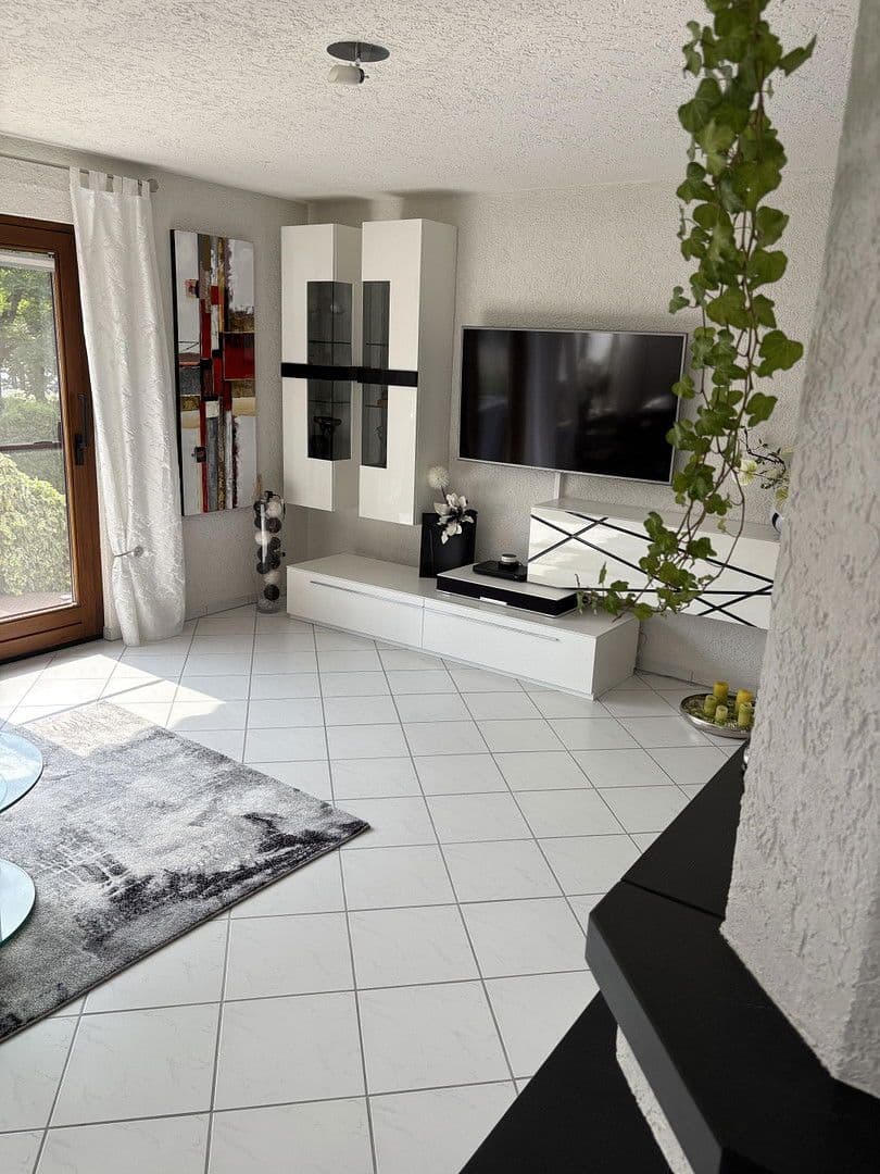 Predaj domu 190 m², pozemek 317 m², Böblingen, Bádensko-Wurttembersko Predaj domu 190 m², pozemek 317 m², Böblingen, Bádensko-Wurttembersko