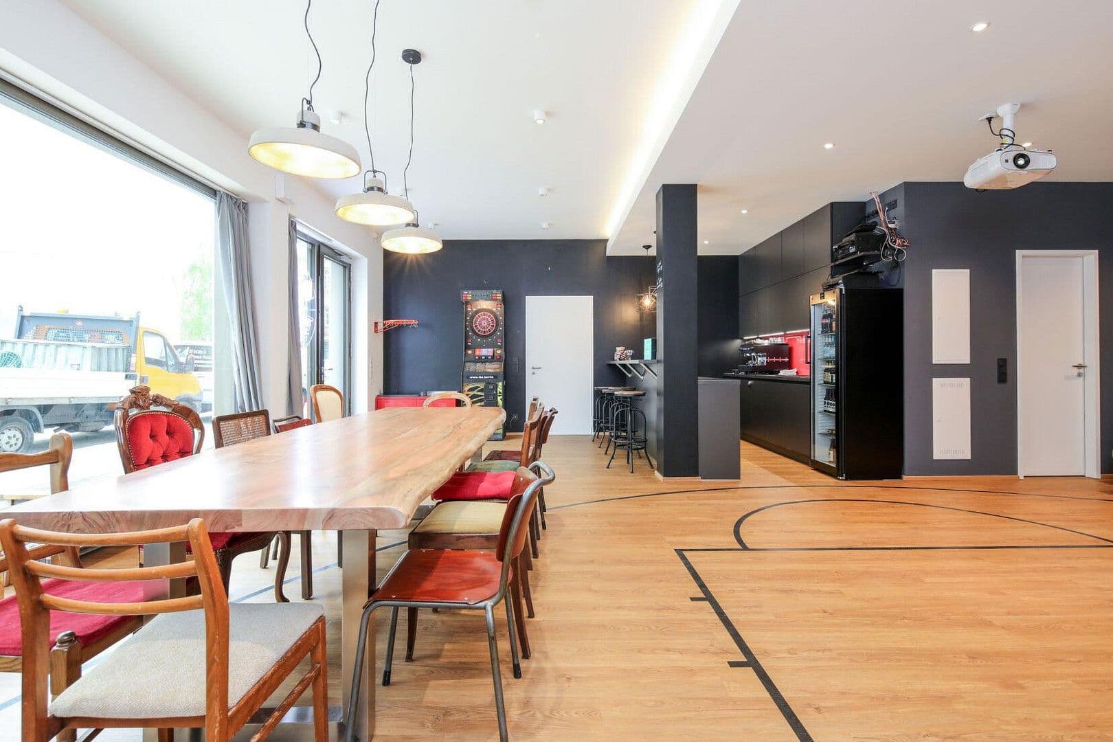 Prenájom kancelárie 75 m², Neuenburger Str. 19, Berlin, Berlín Prenájom kancelárie 75 m², Neuenburger Str. 19, Berlin, Berlín