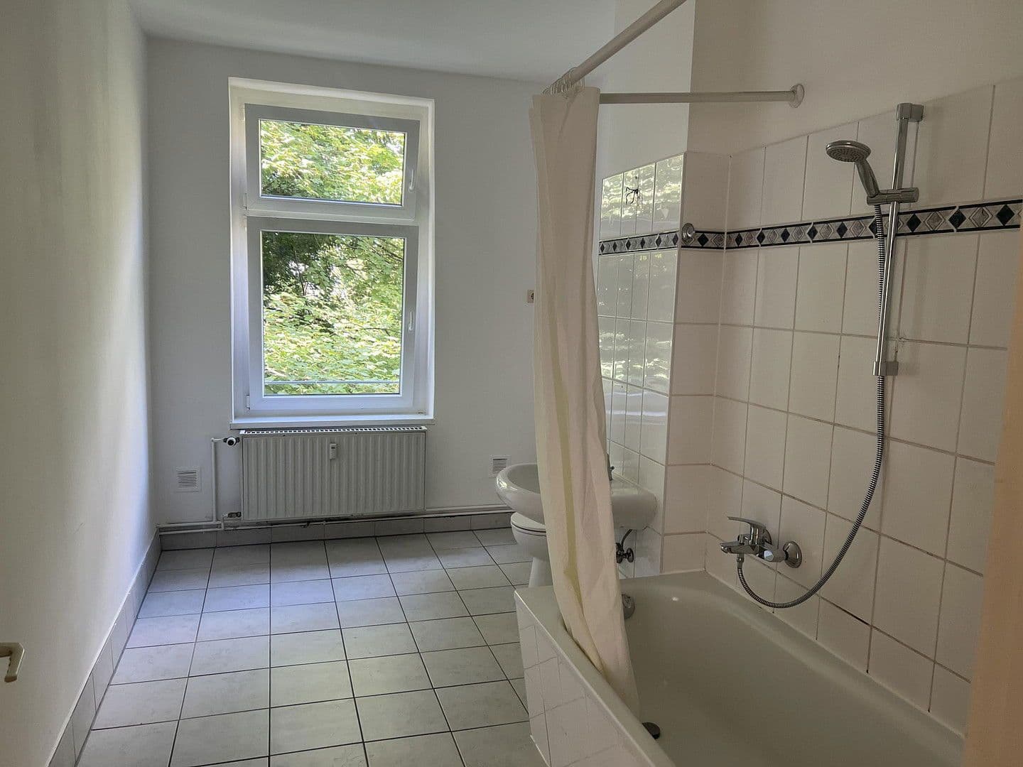 Prenájom bytu 2-izbový 66 m², Berlin, Berlín Prenájom bytu 2-izbový 66 m², Berlin, Berlín