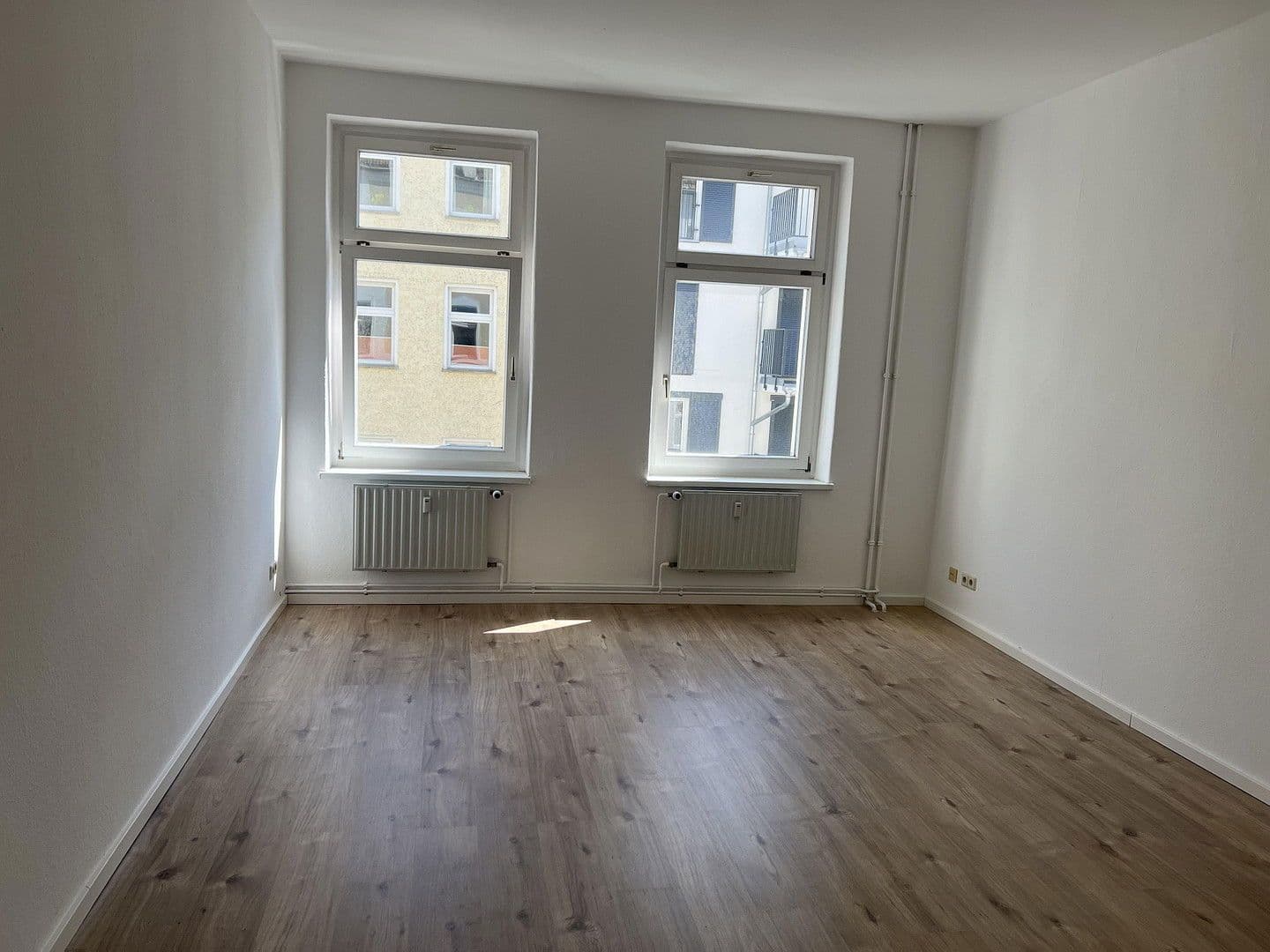 Prenájom bytu 2-izbový 66 m², Berlin, Berlín Prenájom bytu 2-izbový 66 m², Berlin, Berlín