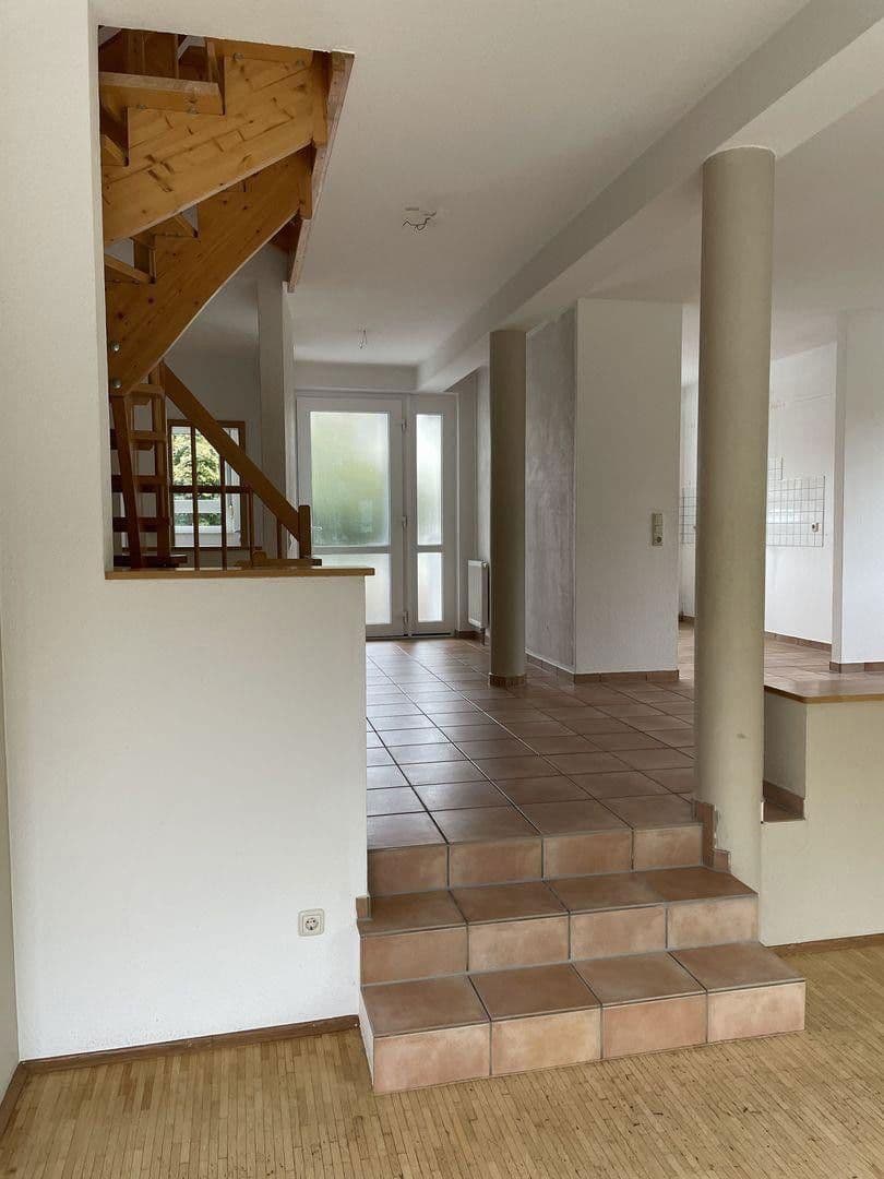 Predaj domu 160 m², pozemek 300 m², Groß-Zimmern, Hesensko Predaj domu 160 m², pozemek 300 m², Groß-Zimmern, Hesensko