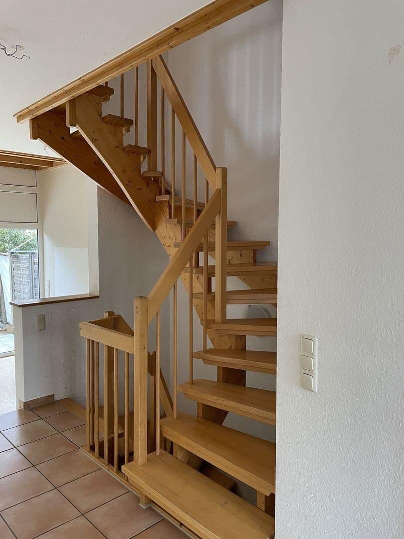 Predaj domu 160 m², pozemek 300 m², Groß-Zimmern, Hesensko Predaj domu 160 m², pozemek 300 m², Groß-Zimmern, Hesensko