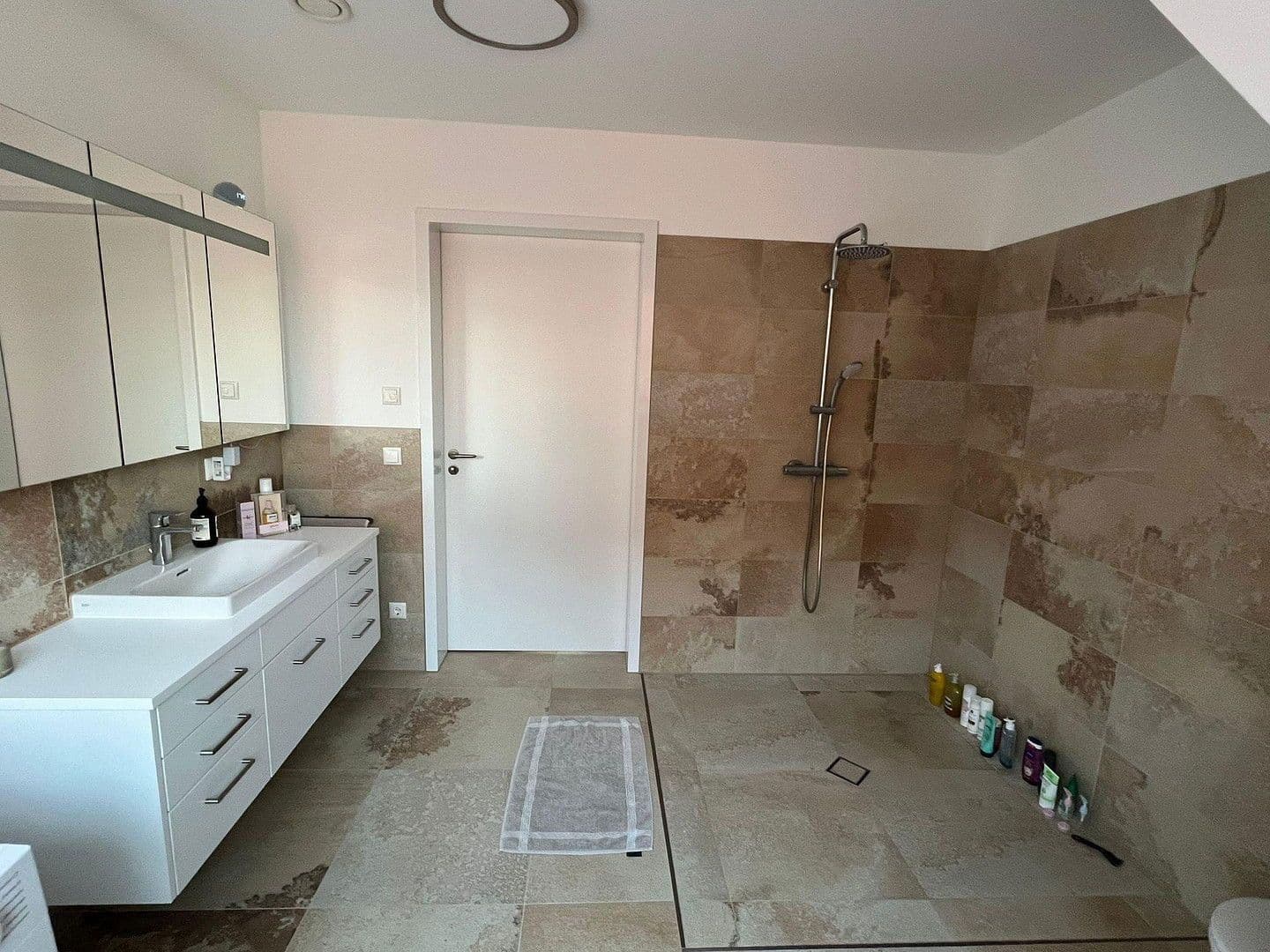 Prenájom bytu 3-izbový 92 m², Herzog- Georg- Straße 16, Lauingen (Donau), Bavorsko Prenájom bytu 3-izbový 92 m², Herzog- Georg- Straße 16, Lauingen (Donau), Bavorsko