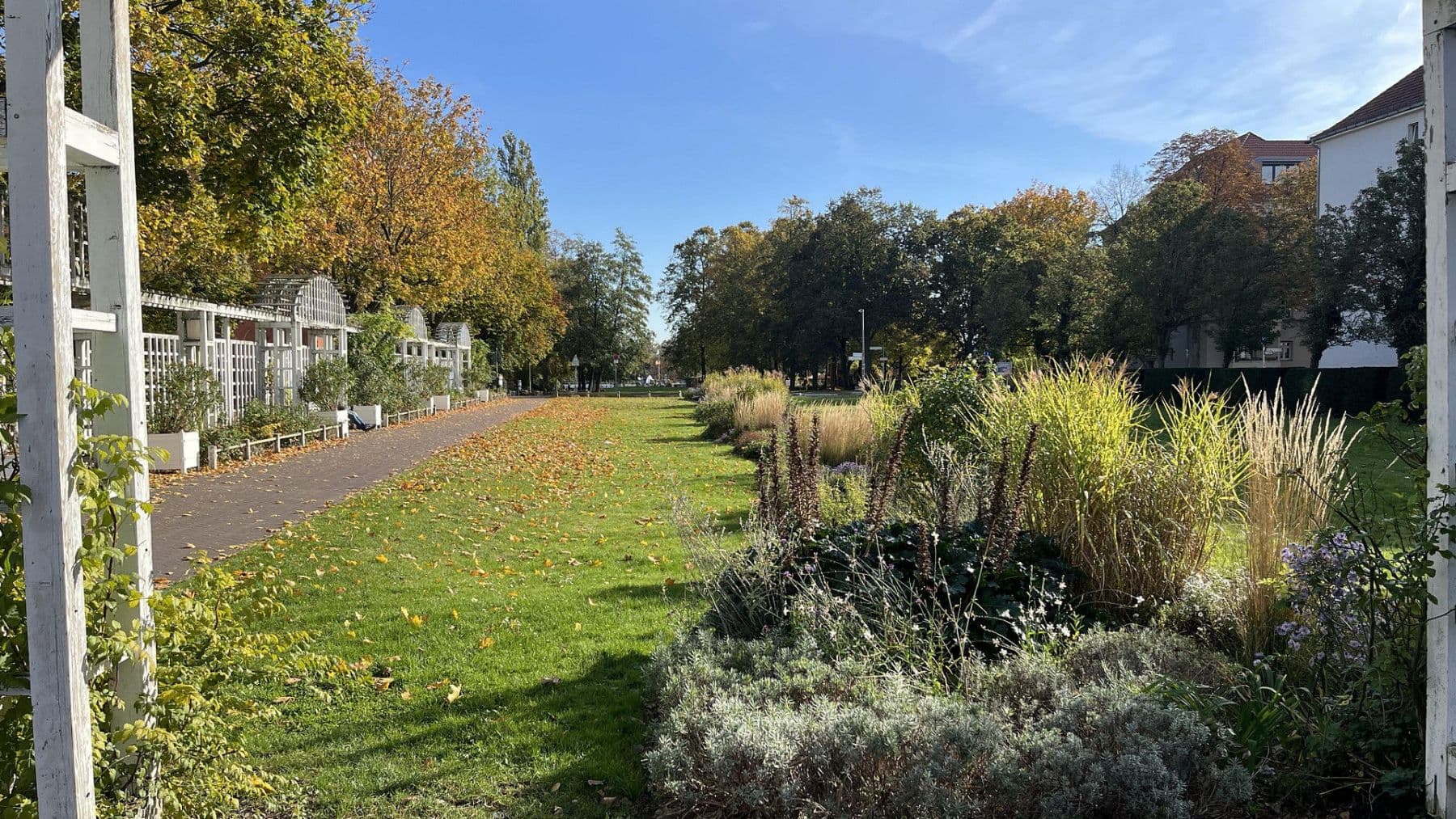 Predaj domu 1.230 m², pozemek 440 m², Berlin, Berlín Predaj domu 1.230 m², pozemek 440 m², Berlin, Berlín