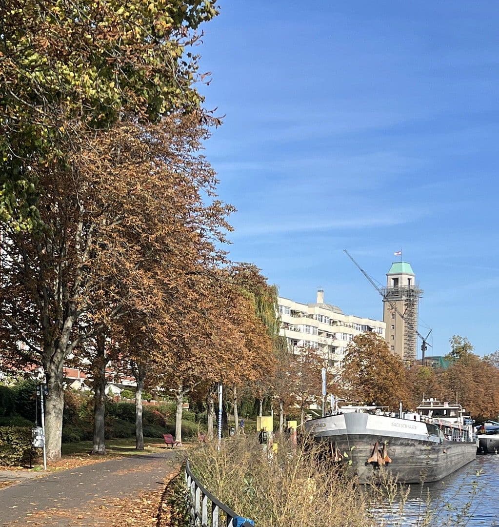 Predaj domu 1.230 m², pozemek 440 m², Berlin, Berlín Predaj domu 1.230 m², pozemek 440 m², Berlin, Berlín