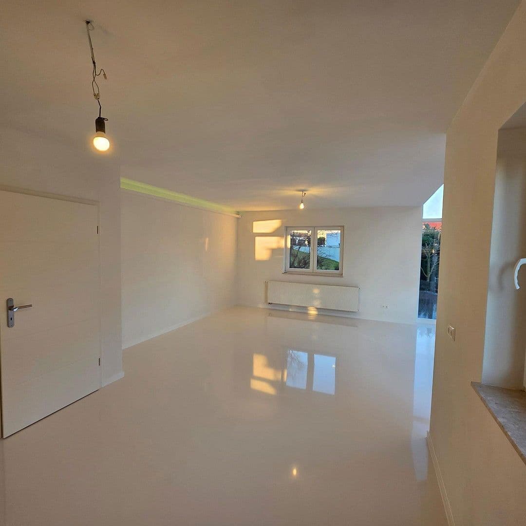 Predaj domu 121 m², pozemek 554 m², Deumener Weg 1, Hohenmölsen, Sasko-Anhaltsko Predaj domu 121 m², pozemek 554 m², Deumener Weg 1, Hohenmölsen, Sasko-Anhaltsko