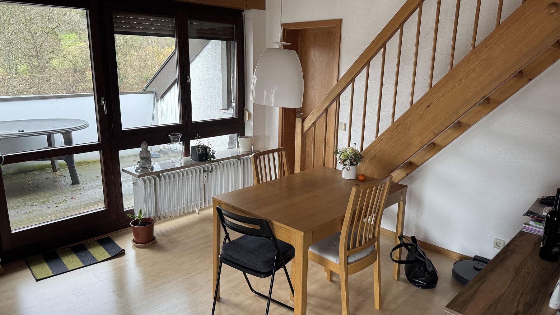 Prenájom bytu 2-izbový 80 m², Lörrach, Bádensko-Wurttembersko Prenájom bytu 2-izbový 80 m², Lörrach, Bádensko-Wurttembersko