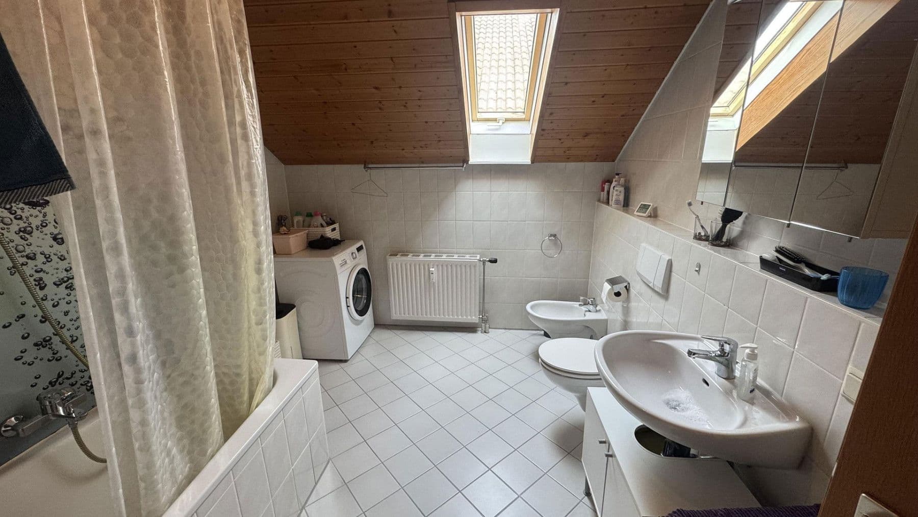 Prenájom bytu 2-izbový 80 m², Lörrach, Bádensko-Wurttembersko Prenájom bytu 2-izbový 80 m², Lörrach, Bádensko-Wurttembersko