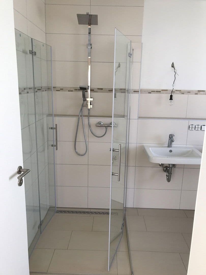 Predaj domu 227 m², pozemek 286 m², Tainger Straße 15f, Pastetten, Bavorsko Predaj domu 227 m², pozemek 286 m², Tainger Straße 15f, Pastetten, Bavorsko