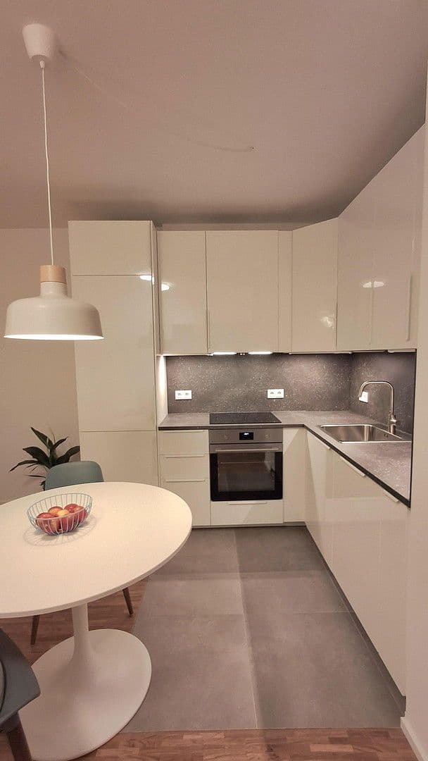 Prenájom bytu 2-izbový 67 m², Ludwig-Landmann-Straße 381, Frankfurt am Main, Hesensko Prenájom bytu 2-izbový 67 m², Ludwig-Landmann-Straße 381, Frankfurt am Main, Hesensko