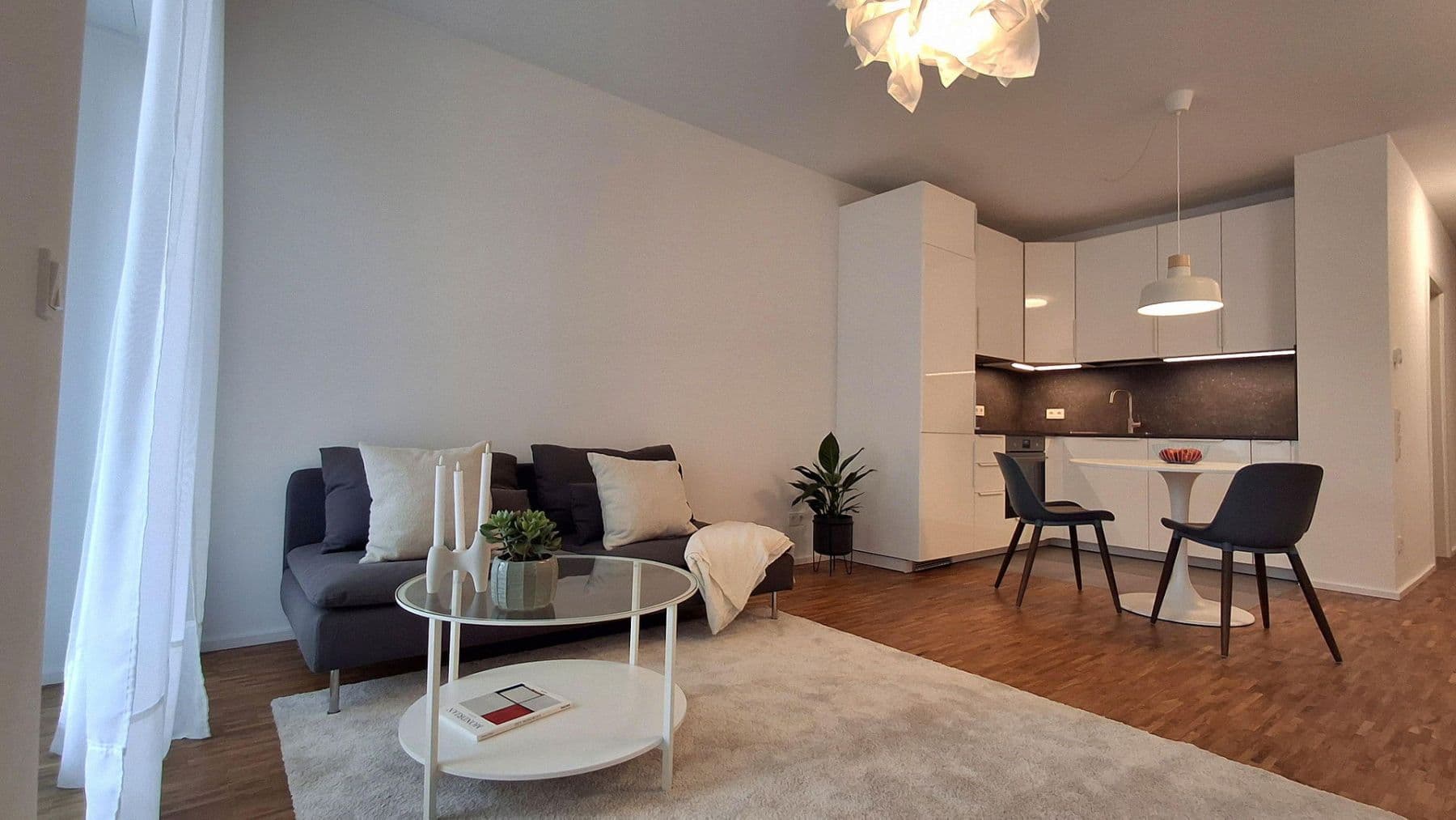 Prenájom bytu 2-izbový 67 m², Ludwig-Landmann-Straße 381, Frankfurt am Main, Hesensko Prenájom bytu 2-izbový 67 m², Ludwig-Landmann-Straße 381, Frankfurt am Main, Hesensko