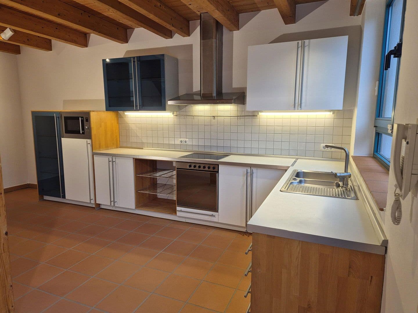 Prenájom domu 200 m², pozemek 420 m², Frankfurt, Hesensko Prenájom domu 200 m², pozemek 420 m², Frankfurt, Hesensko