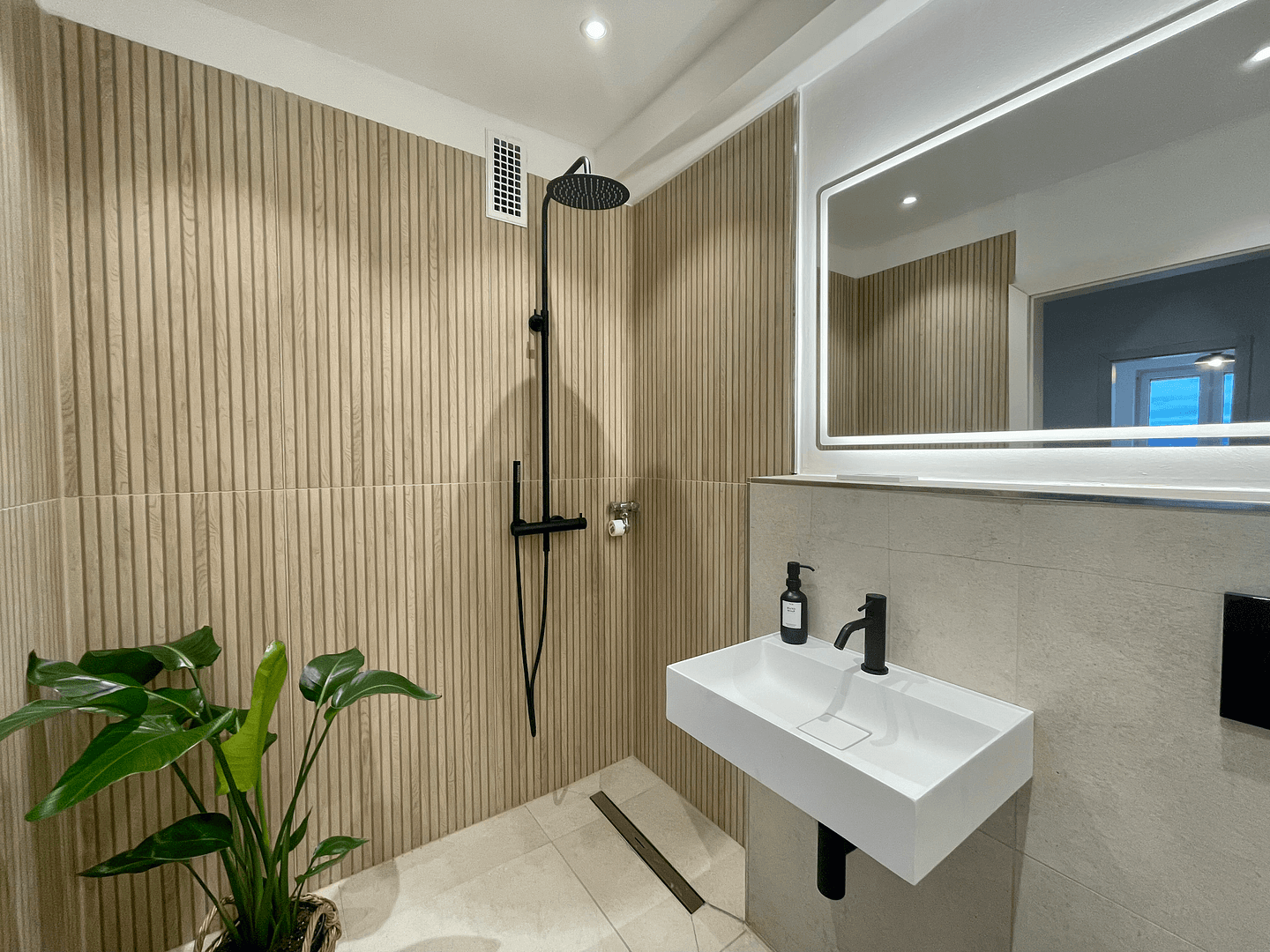 Predaj bytu 3-izbový 80 m², Schildkrötenweg 2, Stuttgart, Bádensko-Wurttembersko Predaj bytu 3-izbový 80 m², Schildkrötenweg 2, Stuttgart, Bádensko-Wurttembersko