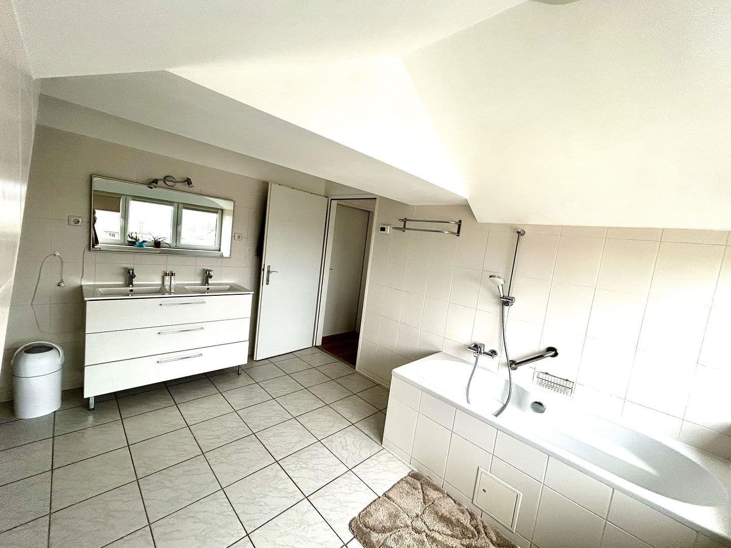 Predaj bytu 3-izbový 111 m², Wienerstrasse 13, Maria Ellend, Dolné Rakúsko Predaj bytu 3-izbový 111 m², Wienerstrasse 13, Maria Ellend, Dolné Rakúsko