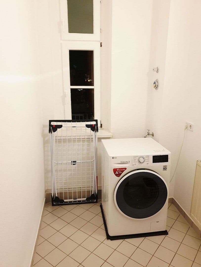 Prenájom bytu 4-izbový 128 m², Georg-Schumann-Straße 31, Leipzig, Sasko Prenájom bytu 4-izbový 128 m², Georg-Schumann-Straße 31, Leipzig, Sasko