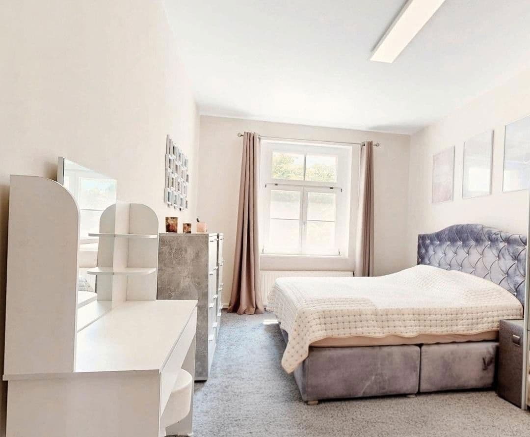 Prenájom bytu 4-izbový 128 m², Georg-Schumann-Straße 31, Leipzig, Sasko Prenájom bytu 4-izbový 128 m², Georg-Schumann-Straße 31, Leipzig, Sasko