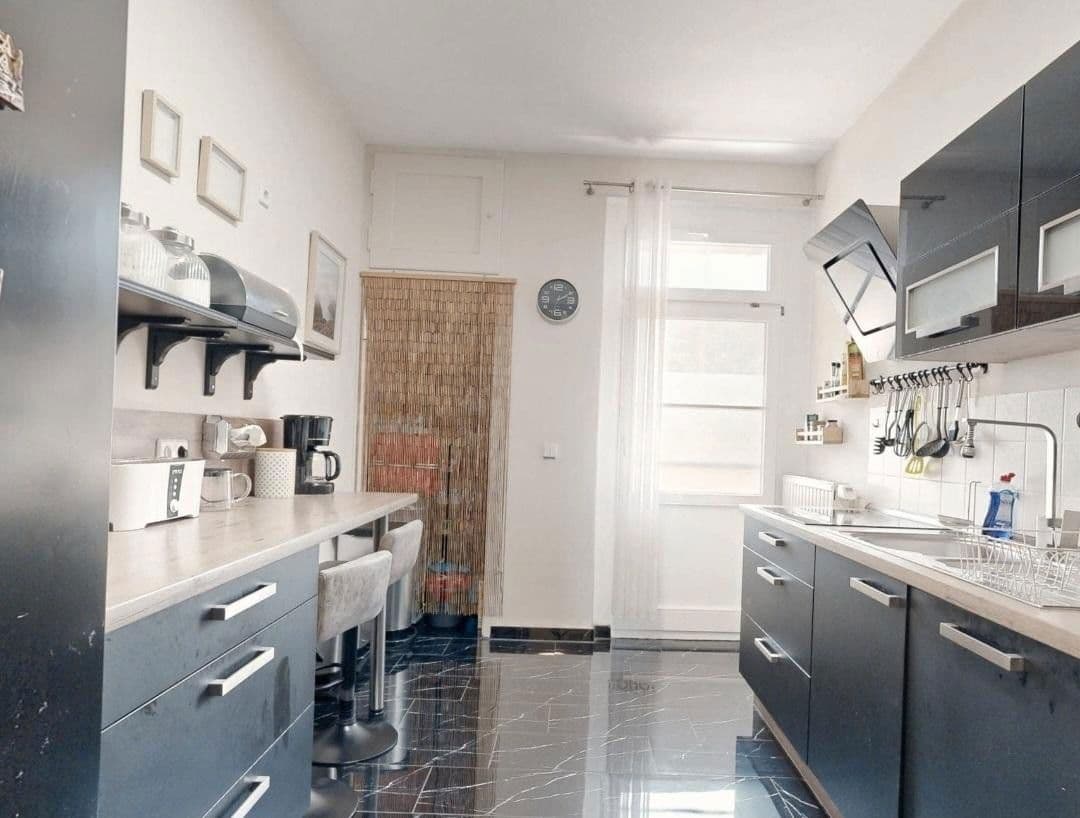 Prenájom bytu 4-izbový 128 m², Georg-Schumann-Straße 31, Leipzig, Sasko Prenájom bytu 4-izbový 128 m², Georg-Schumann-Straße 31, Leipzig, Sasko