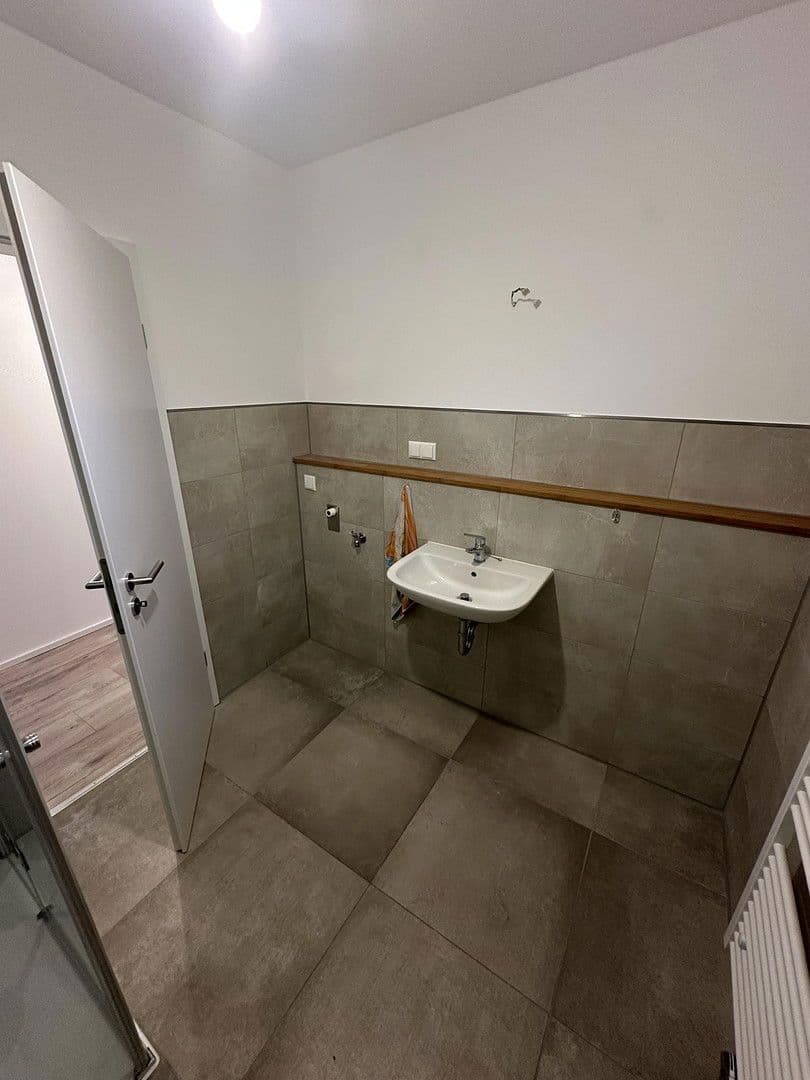 Prenájom bytu 3-izbový 80 m², Seck, Porýnie-Falcko Prenájom bytu 3-izbový 80 m², Seck, Porýnie-Falcko