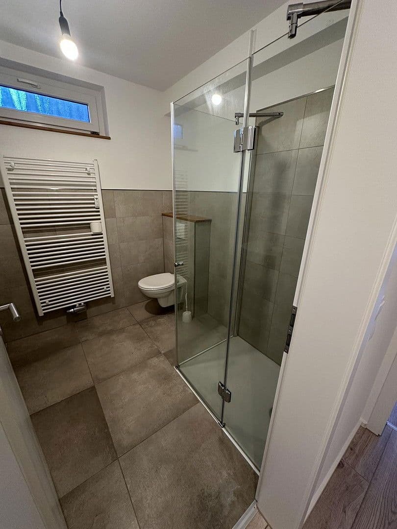 Prenájom bytu 3-izbový 80 m², Seck, Porýnie-Falcko Prenájom bytu 3-izbový 80 m², Seck, Porýnie-Falcko