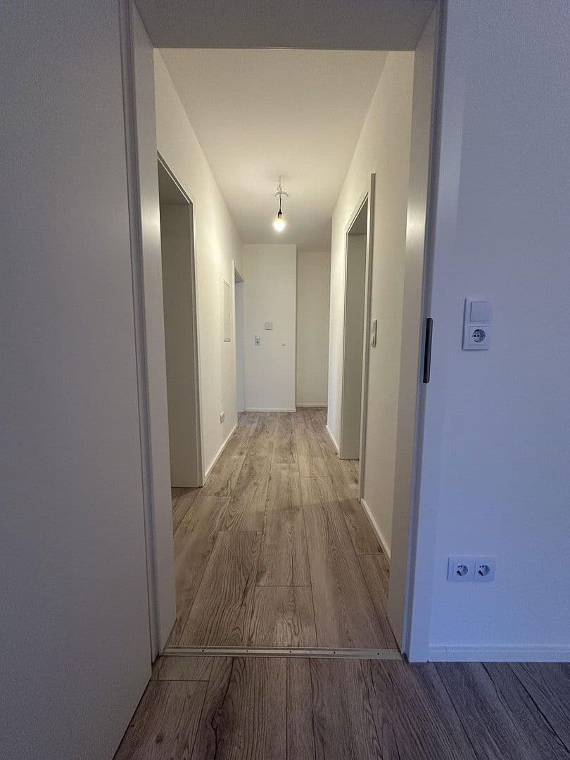 Prenájom bytu 3-izbový 80 m², Seck, Porýnie-Falcko Prenájom bytu 3-izbový 80 m², Seck, Porýnie-Falcko