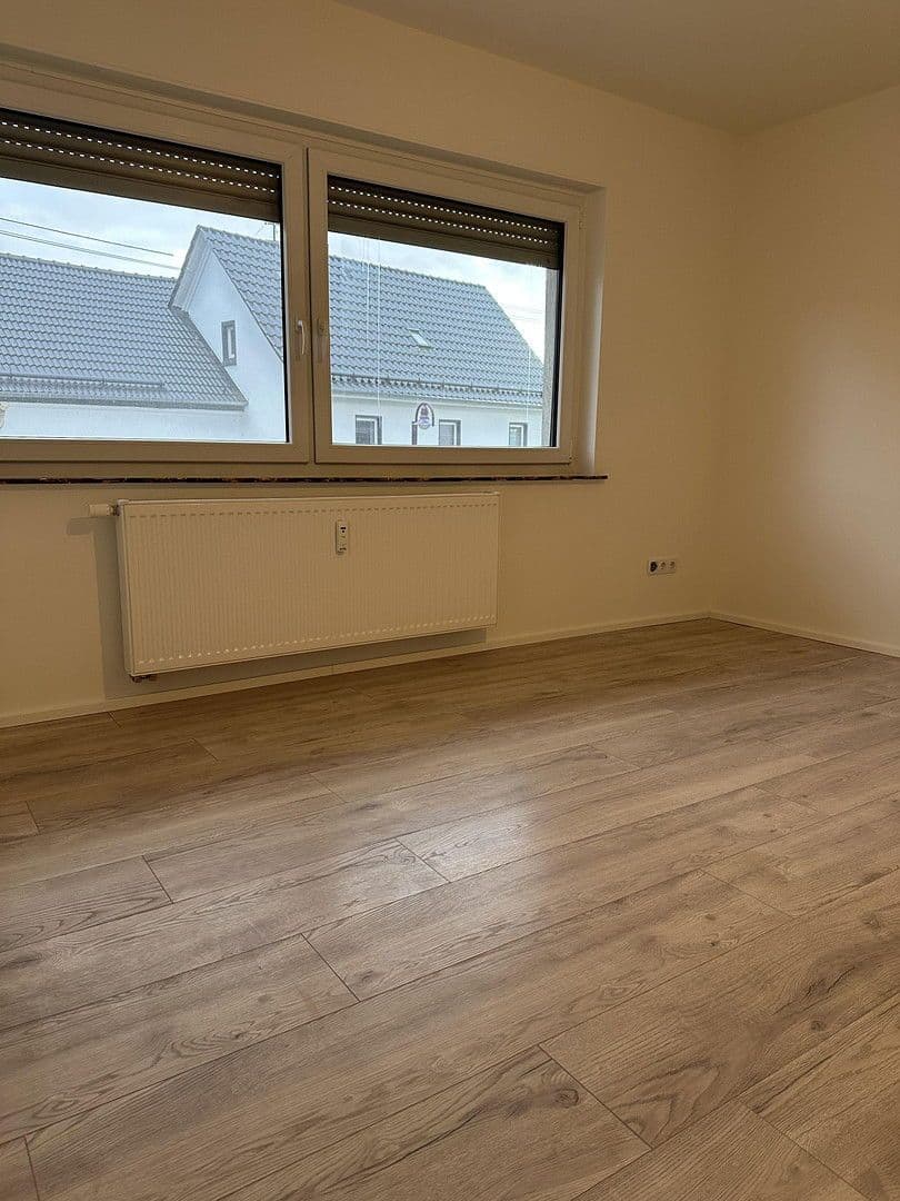 Prenájom bytu 3-izbový 80 m², Seck, Porýnie-Falcko Prenájom bytu 3-izbový 80 m², Seck, Porýnie-Falcko