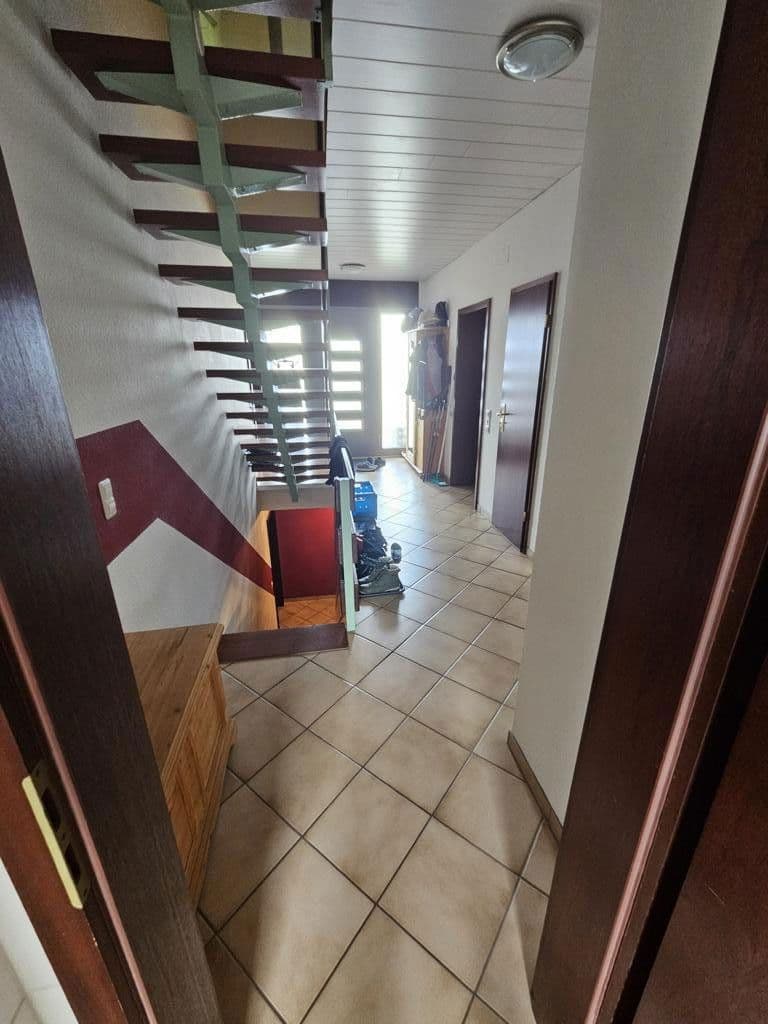 Predaj domu 170 m², pozemek 690 m², Starzach, Bádensko-Wurttembersko Predaj domu 170 m², pozemek 690 m², Starzach, Bádensko-Wurttembersko