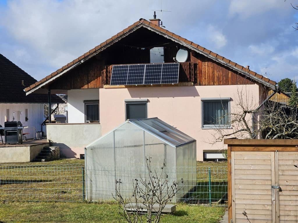 Predaj domu 170 m², pozemek 690 m², Starzach, Bádensko-Wurttembersko Predaj domu 170 m², pozemek 690 m², Starzach, Bádensko-Wurttembersko