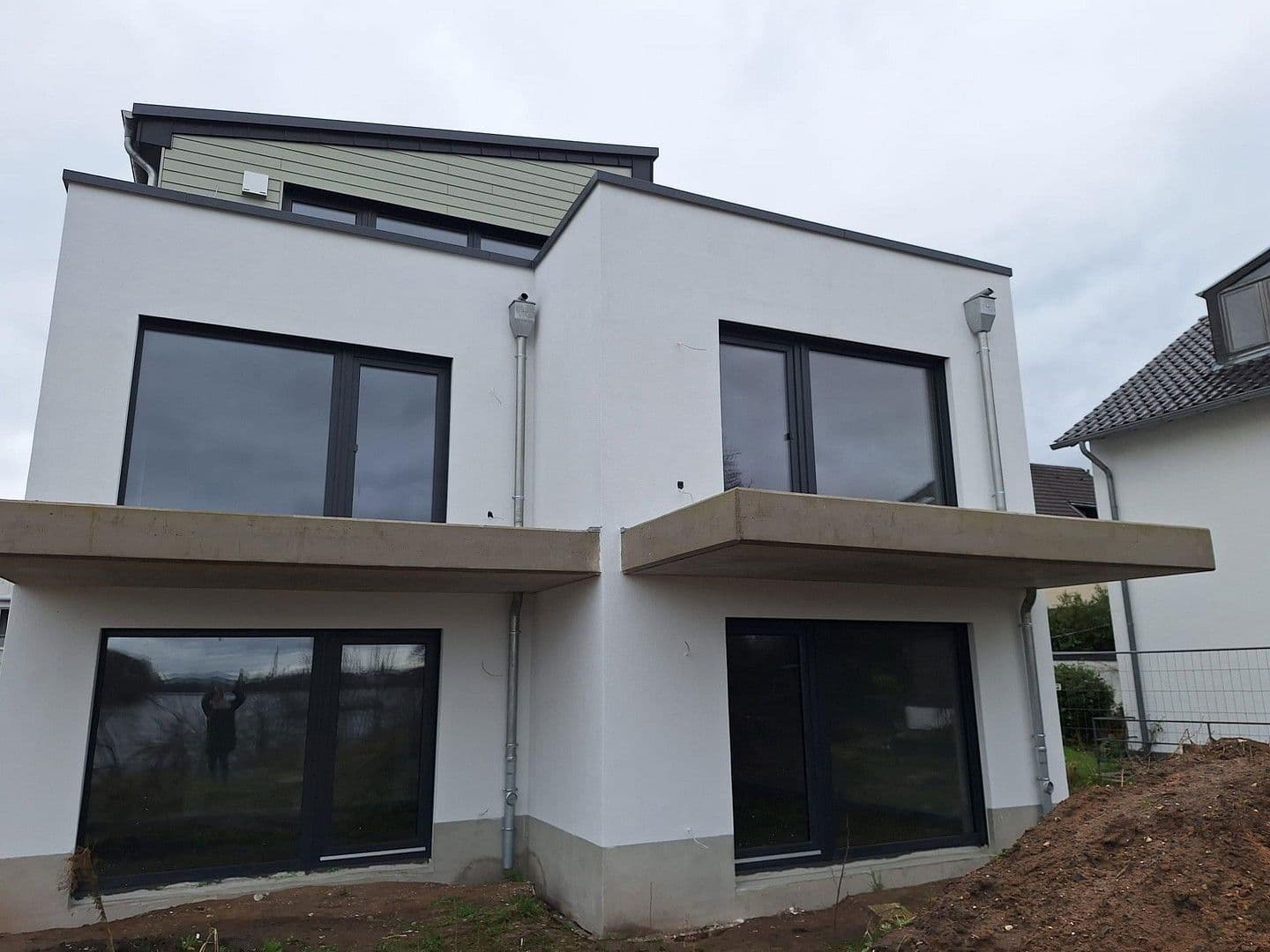 Prenájom bytu 3-izbový 95 m², Erkerstrasse 23, Köln Porz Ensen, Severné Porýnie - Westfálsko Prenájom bytu 3-izbový 95 m², Erkerstrasse 23, Köln Porz Ensen, Severné Porýnie - Westfálsko