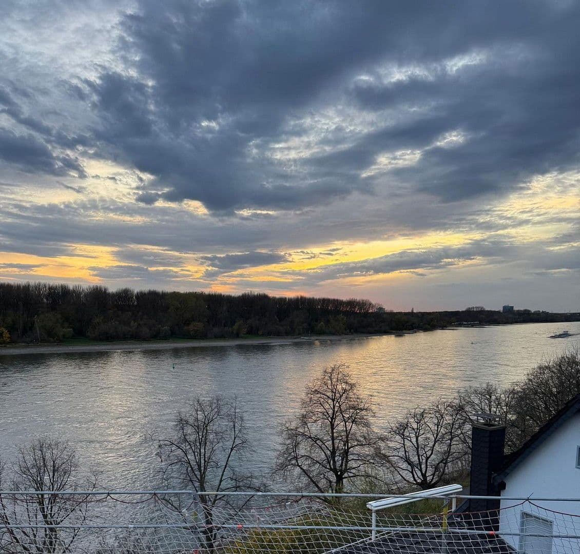 Prenájom bytu 3-izbový 95 m², Erkerstrasse 23, Köln Porz Ensen, Severné Porýnie - Westfálsko Prenájom bytu 3-izbový 95 m², Erkerstrasse 23, Köln Porz Ensen, Severné Porýnie - Westfálsko