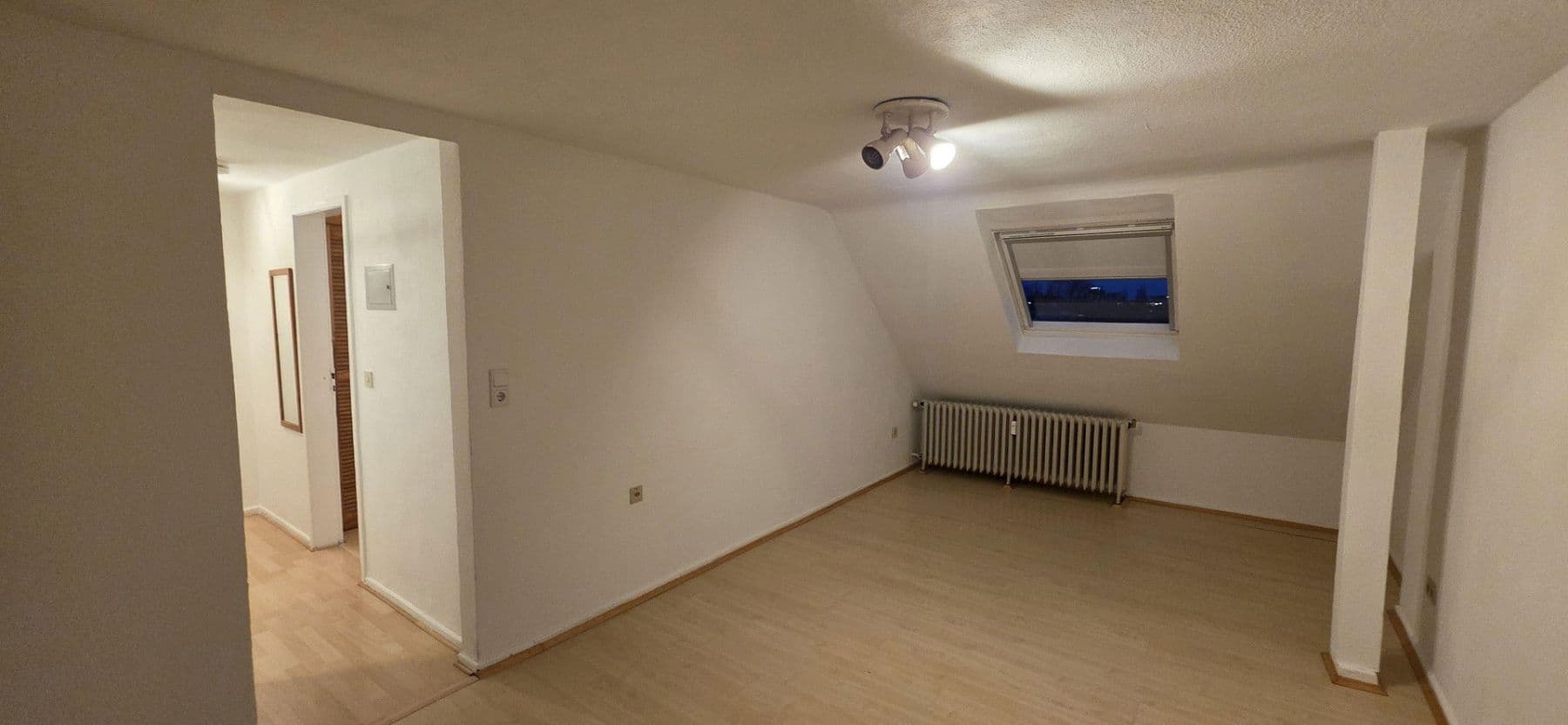 Prenájom bytu 2-izbový 43 m², Düsseldorf, Severné Porýnie - Westfálsko Prenájom bytu 2-izbový 43 m², Düsseldorf, Severné Porýnie - Westfálsko