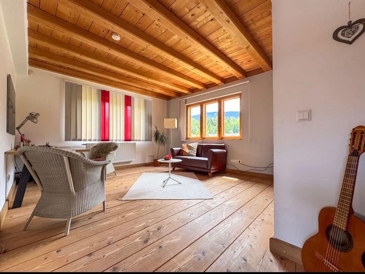 Predaj kancelárie 560 m², Frasdorf, Bavorsko Predaj kancelárie 560 m², Frasdorf, Bavorsko