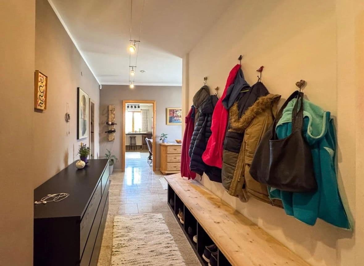 Predaj kancelárie 560 m², Frasdorf, Bavorsko Predaj kancelárie 560 m², Frasdorf, Bavorsko