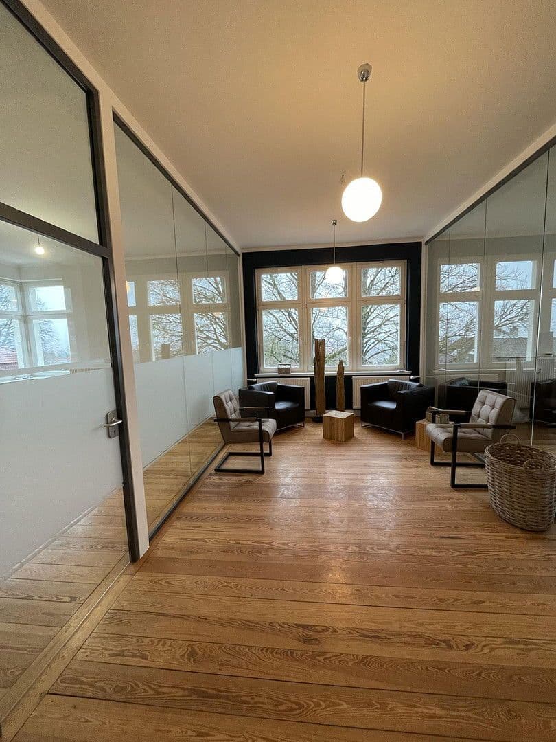 Prenájom kancelárie 113 m², Bielefeld, Severné Porýnie - Westfálsko Prenájom kancelárie 113 m², Bielefeld, Severné Porýnie - Westfálsko