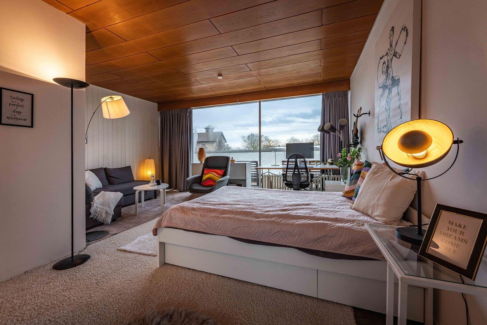 Prenájom bytu 5-izbový 24 m², Deutzer Freiheit 51, Köln, Severné Porýnie - Westfálsko Prenájom bytu 5-izbový 24 m², Deutzer Freiheit 51, Köln, Severné Porýnie - Westfálsko