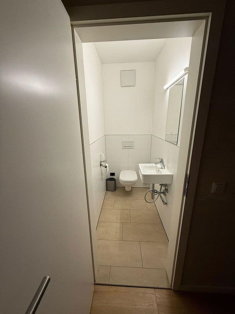 Prenájom bytu 4-izbový 88 m², Sauerweinstr. 8-12, Darmstadt, Hesensko Prenájom bytu 4-izbový 88 m², Sauerweinstr. 8-12, Darmstadt, Hesensko