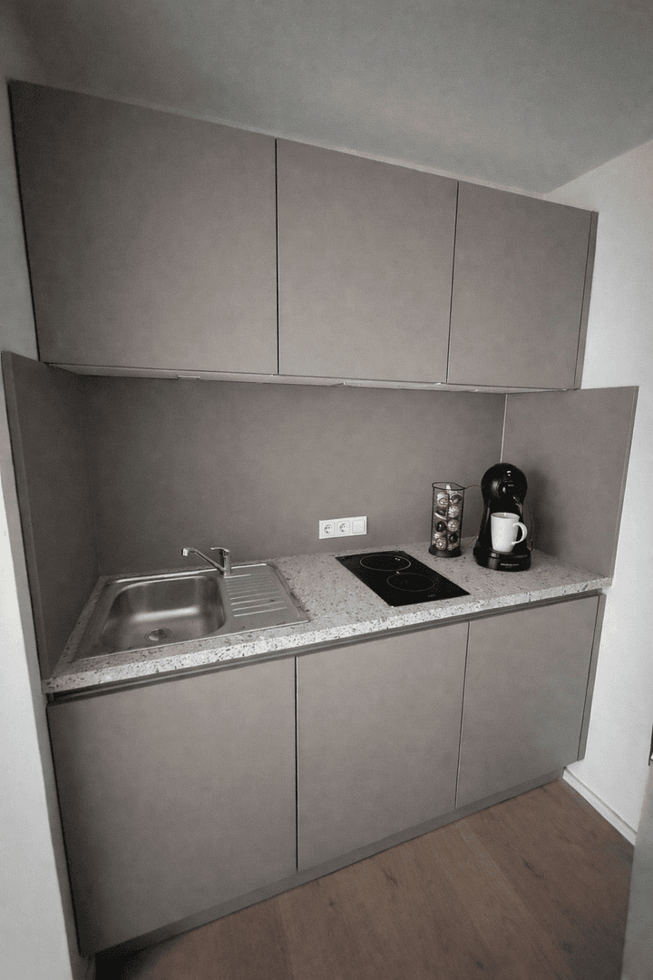 Prenájom bytu 1-izbový 25 m², Hoheneckstrasse 87, München, Bavorsko Prenájom bytu 1-izbový 25 m², Hoheneckstrasse 87, München, Bavorsko