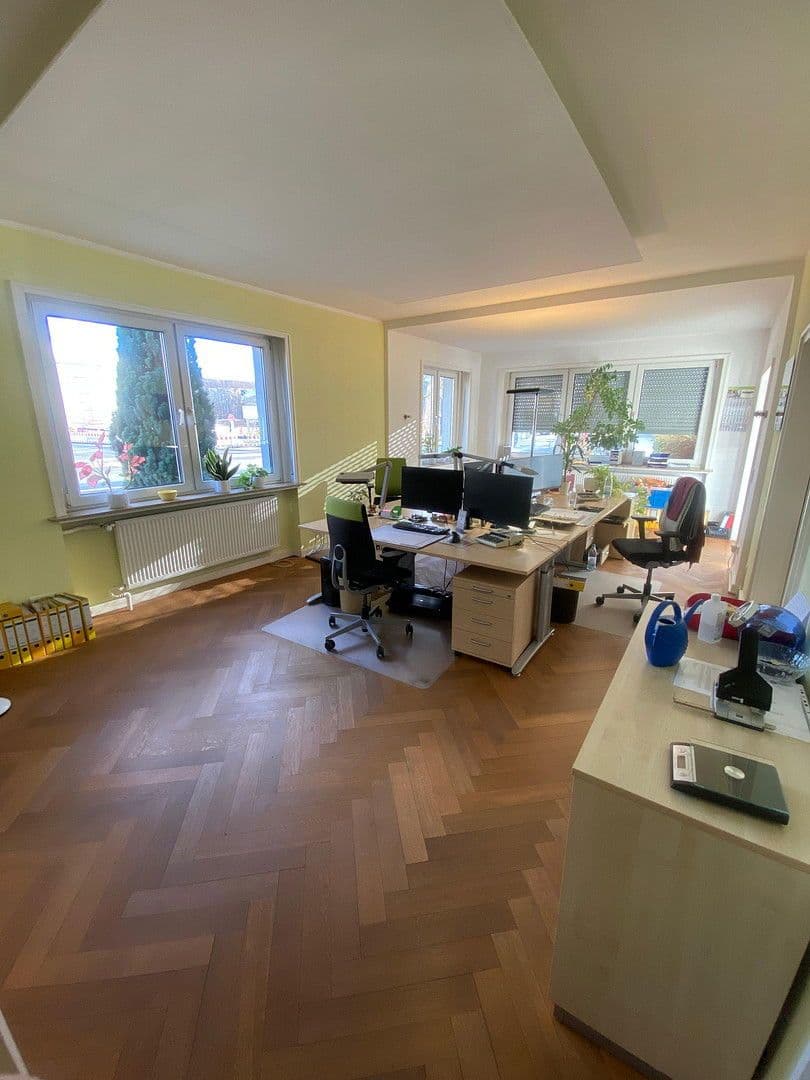 Prenájom kancelárie 120 m², Fritz-Bauer-Straße, Darmstadt, Hesensko Prenájom kancelárie 120 m², Fritz-Bauer-Straße, Darmstadt, Hesensko