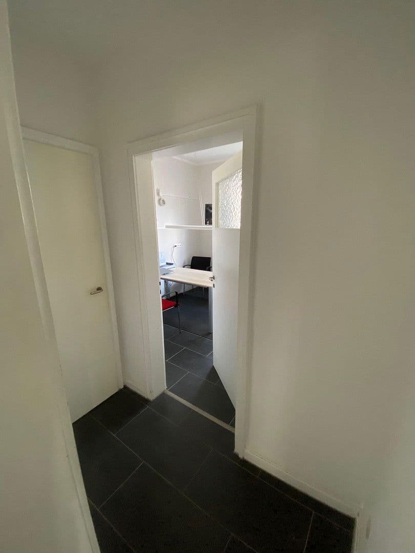 Prenájom kancelárie 120 m², Fritz-Bauer-Straße, Darmstadt, Hesensko Prenájom kancelárie 120 m², Fritz-Bauer-Straße, Darmstadt, Hesensko