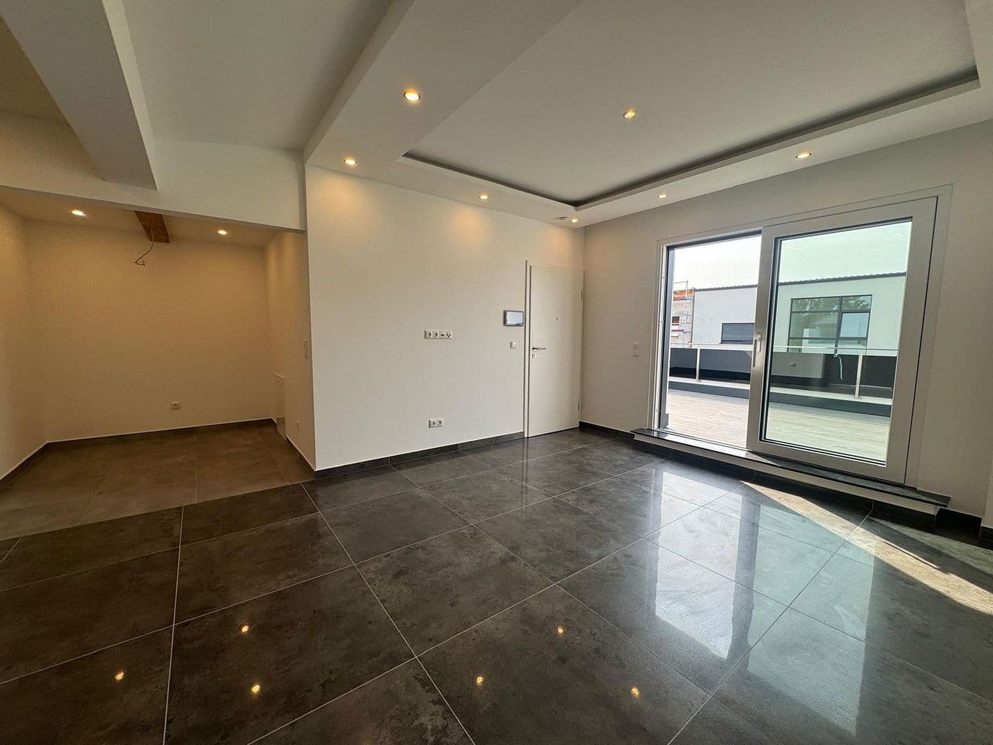 Prenájom bytu 2-izbový 69 m², Offenbach, Hesensko Prenájom bytu 2-izbový 69 m², Offenbach, Hesensko