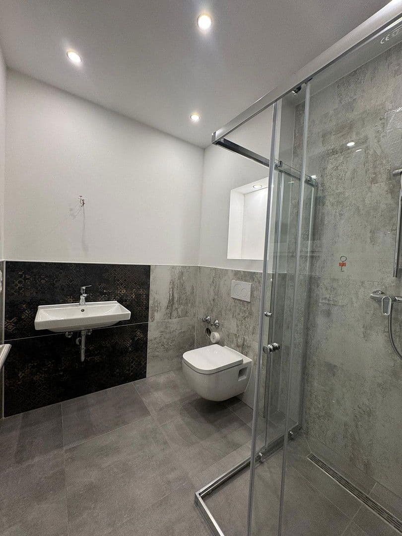 Prenájom bytu 2-izbový 69 m², Offenbach, Hesensko Prenájom bytu 2-izbový 69 m², Offenbach, Hesensko