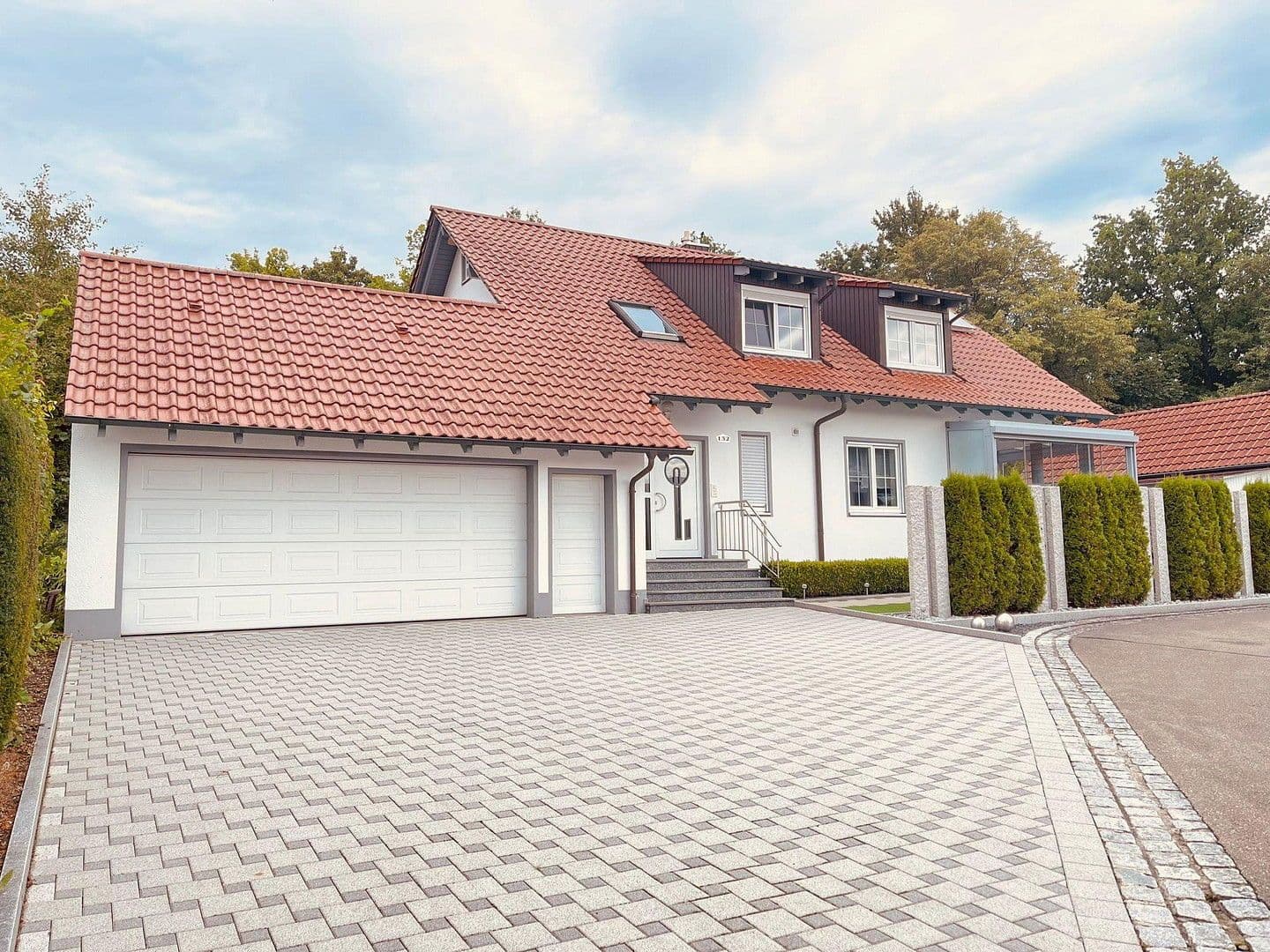 Predaj domu 207 m², pozemek 662 m², Am Hohen Rain 132, Ulm, Bádensko-Wurttembersko Predaj domu 207 m², pozemek 662 m², Am Hohen Rain 132, Ulm, Bádensko-Wurttembersko