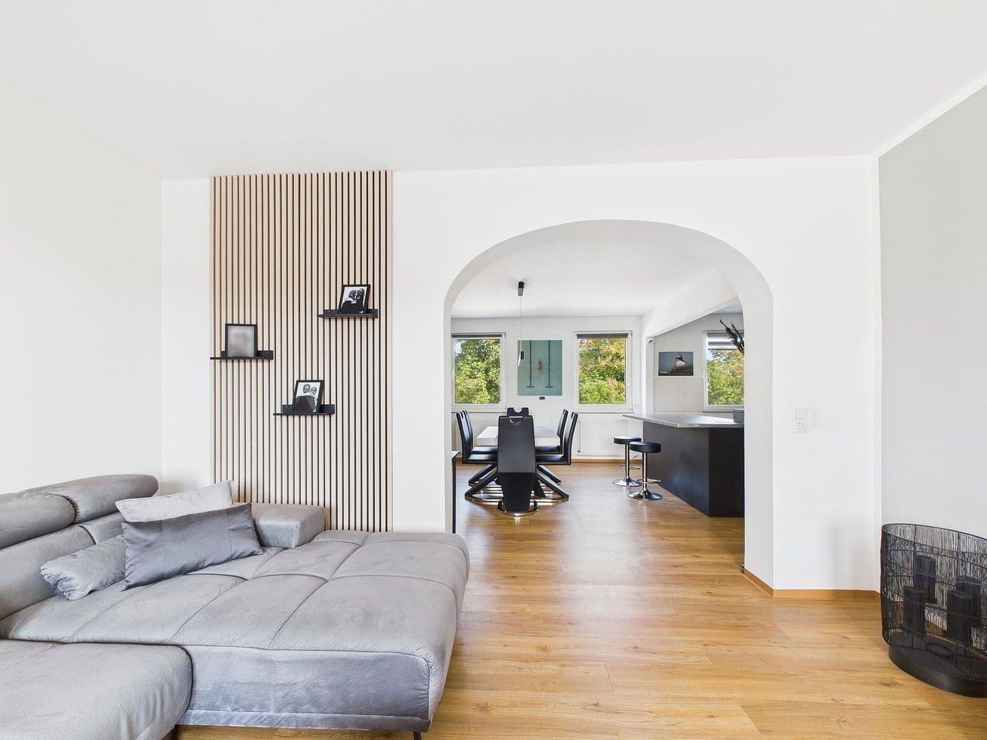 Prenájom bytu 3-izbový 85 m², Cochstedter Str. 32, Magdeburg, Sasko-Anhaltsko Prenájom bytu 3-izbový 85 m², Cochstedter Str. 32, Magdeburg, Sasko-Anhaltsko