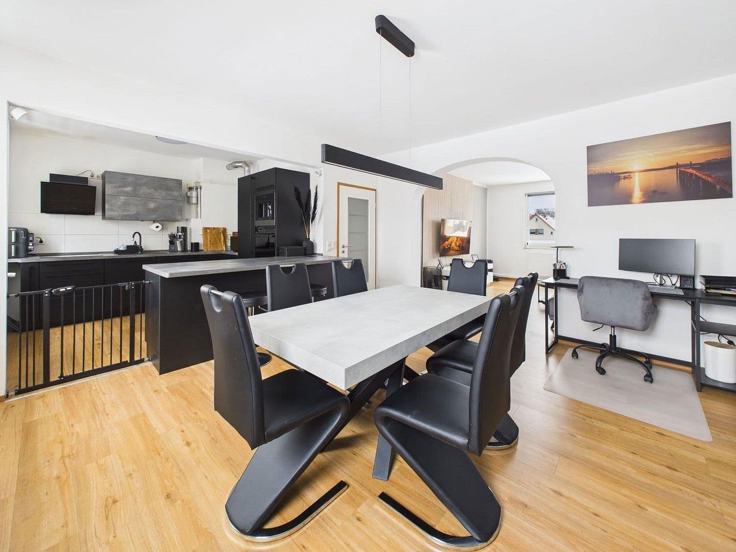 Prenájom bytu 3-izbový 85 m², Cochstedter Str. 32, Magdeburg, Sasko-Anhaltsko Prenájom bytu 3-izbový 85 m², Cochstedter Str. 32, Magdeburg, Sasko-Anhaltsko