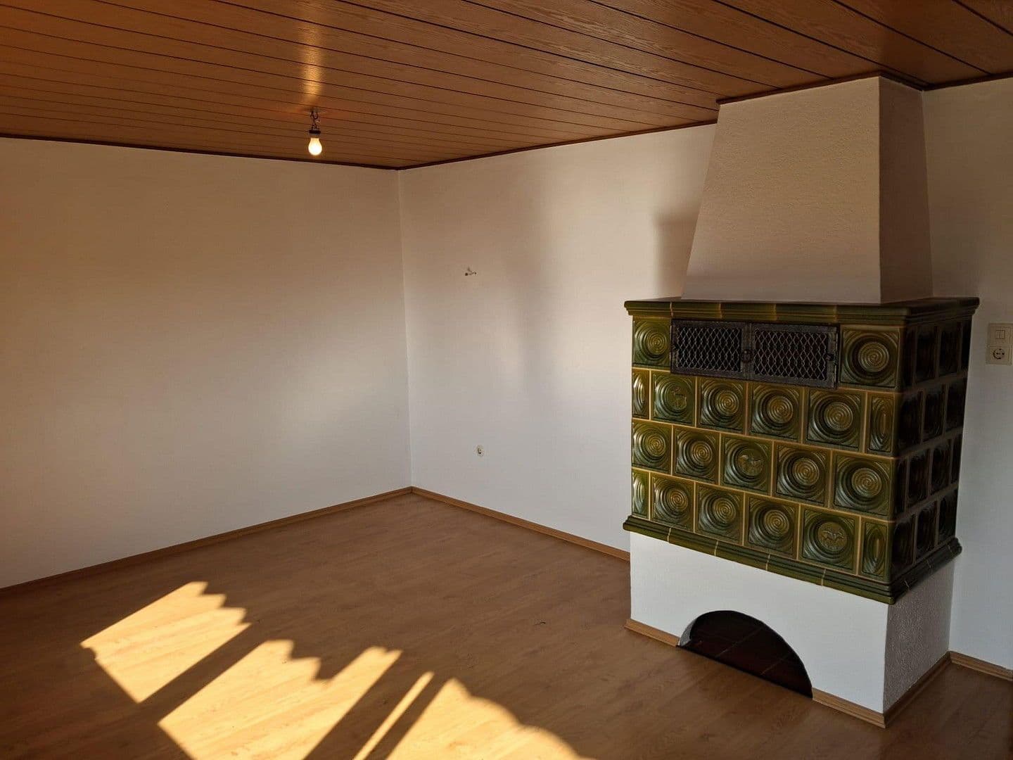 Predaj domu 250 m², pozemek 2.300 m², Emmerting, Bavorsko Predaj domu 250 m², pozemek 2.300 m², Emmerting, Bavorsko