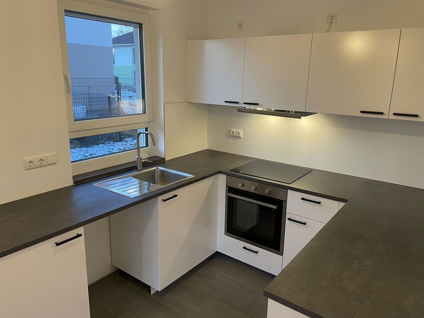 Prenájom domu 140 m², pozemek 400 m², Ottokar-Domma-Weg 9, Schöneiche bei Berlin, Brandenbursko Prenájom domu 140 m², pozemek 400 m², Ottokar-Domma-Weg 9, Schöneiche bei Berlin, Brandenbursko