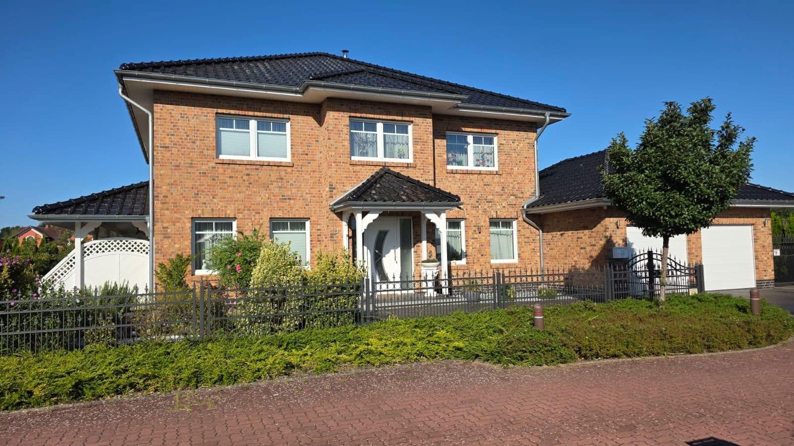 Predaj domu 265 m², pozemek 1.040 m², Riede, Dolné Sasko Predaj domu 265 m², pozemek 1.040 m², Riede, Dolné Sasko