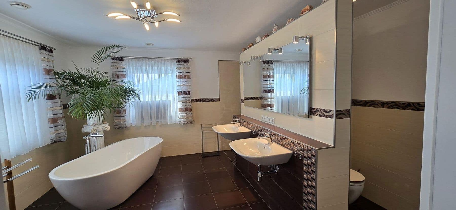 Predaj domu 265 m², pozemek 1.040 m², Riede, Dolné Sasko Predaj domu 265 m², pozemek 1.040 m², Riede, Dolné Sasko