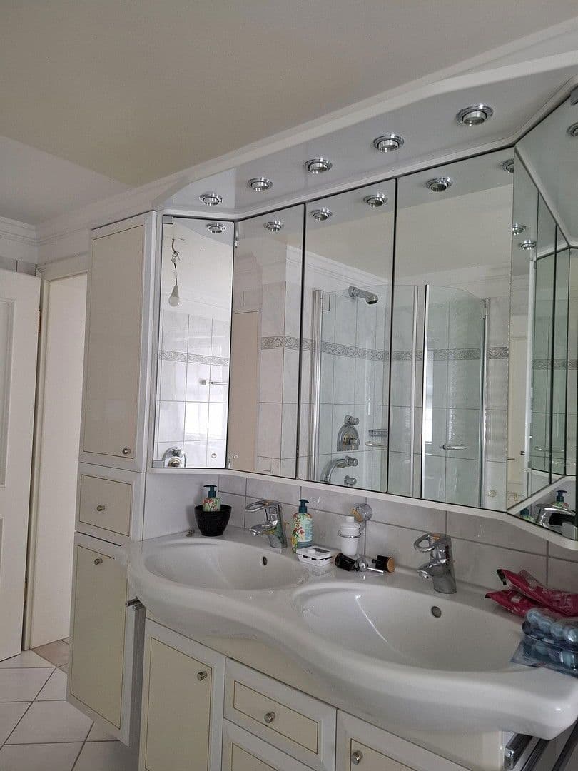 Prenájom bytu 2-izbový 75 m², Wimsheim, Bádensko-Wurttembersko Prenájom bytu 2-izbový 75 m², Wimsheim, Bádensko-Wurttembersko