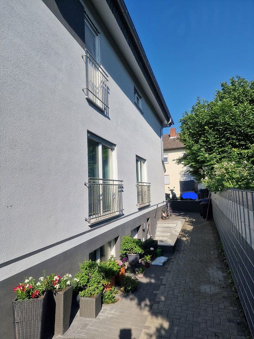 Predaj domu 233 m², pozemek 369 m², Andernach, Porýnie-Falcko Predaj domu 233 m², pozemek 369 m², Andernach, Porýnie-Falcko