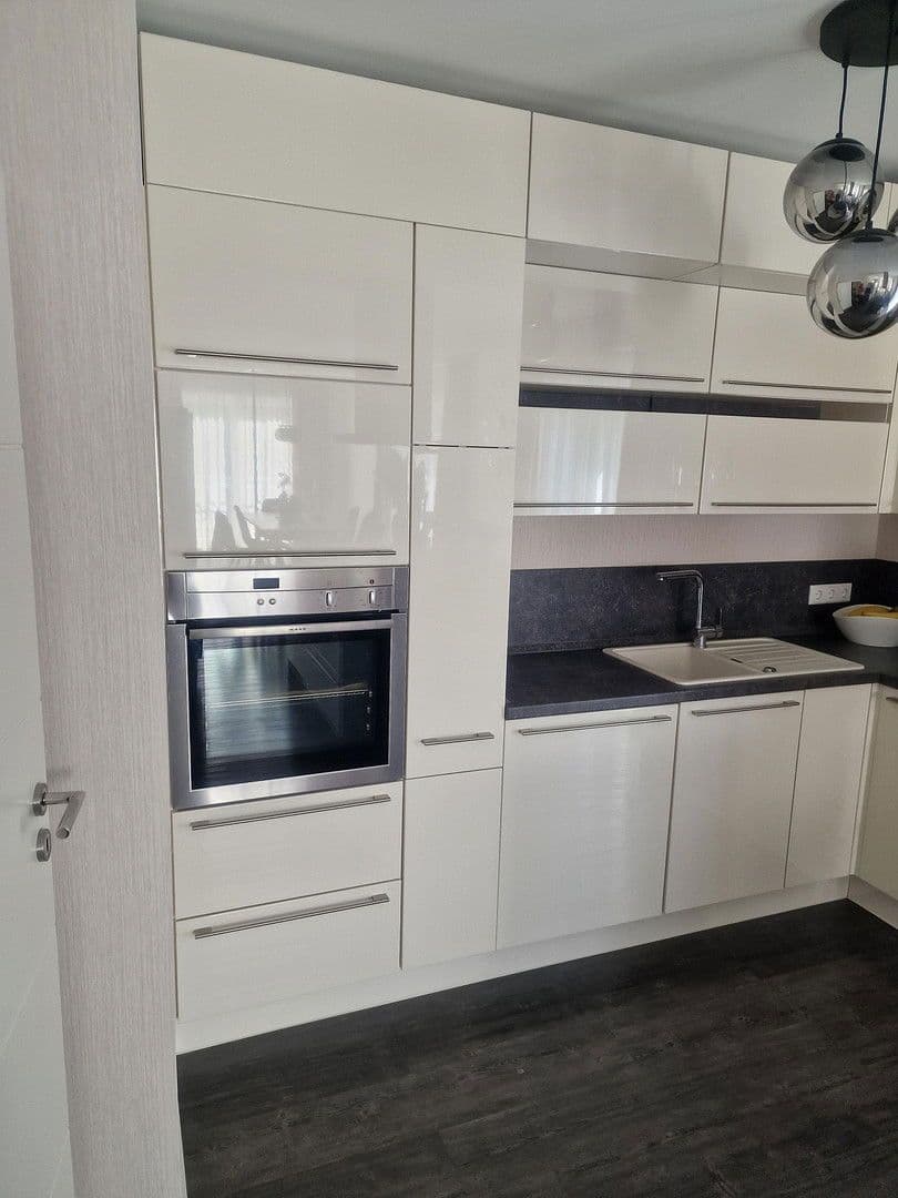 Predaj domu 233 m², pozemek 369 m², Andernach, Porýnie-Falcko Predaj domu 233 m², pozemek 369 m², Andernach, Porýnie-Falcko